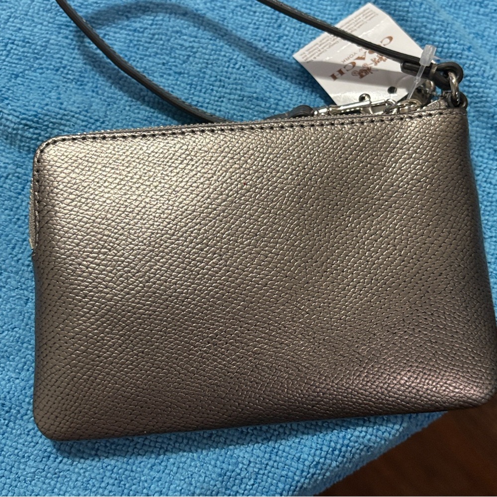Coach Silver wristlet with bow turnlock nwt - Picture 7 of 8